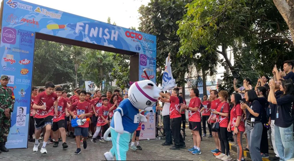 Encouraging Students to Build Social Awareness, IPEKA Puri Holds SKIPI Water Run 2024