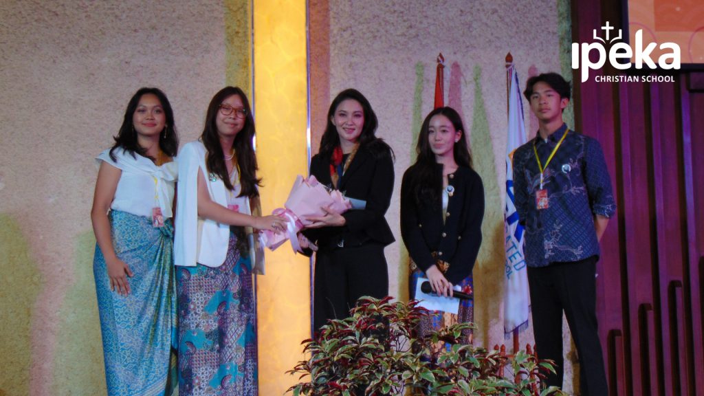 ipeka iics christian school sekolah kristen mun