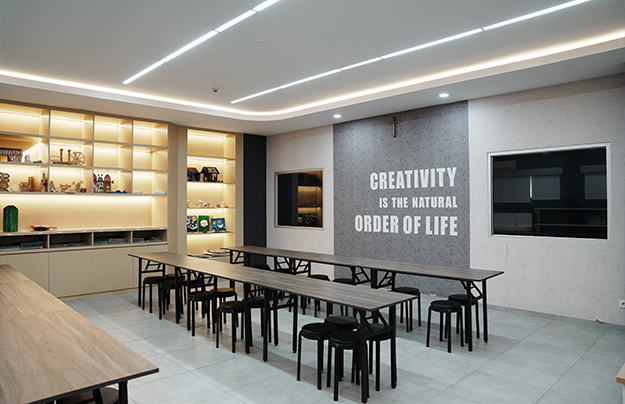 Junior & Senior High Art Room
