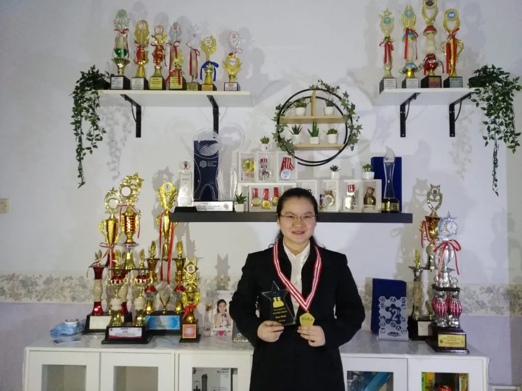 SMA IPEKA TOMANG II: Medali Perak di International Biology Olympiad 2020