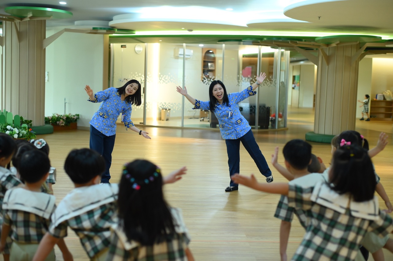 A Calling to Shape Lives<br />
Through Education
